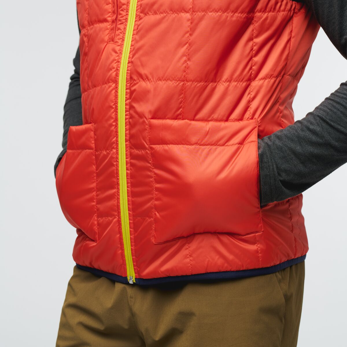 Teca Cálido Vest - Men's, Dry Lands, Model Jeremy